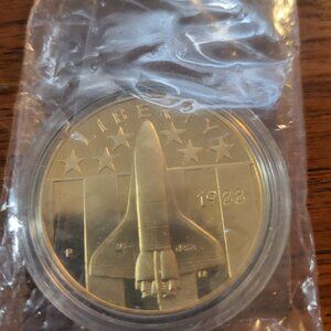 LIBERTY 1988 UNITED STATES OF AMERICA, ASTRONAUTS CHALLENGE COIN